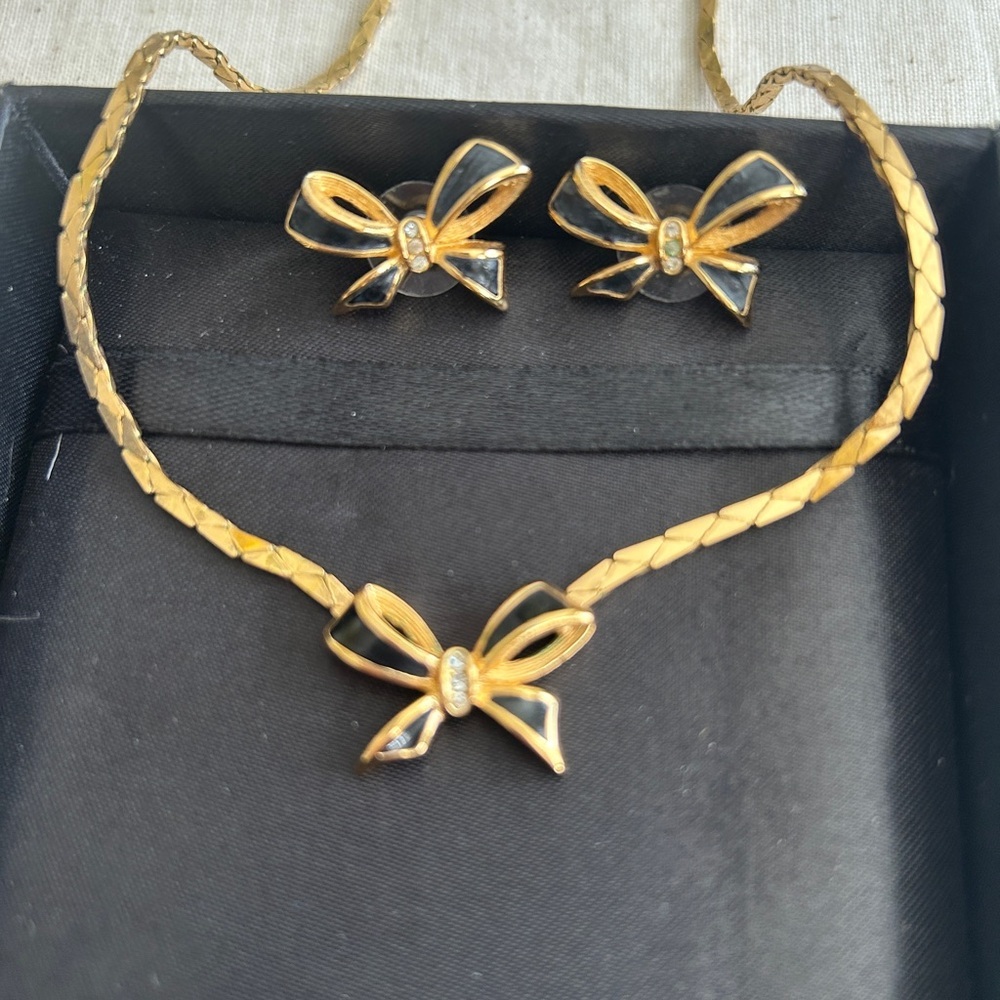 Christian Dior Enamel Black Bow Necklace and Earring set Authantic and Vintage